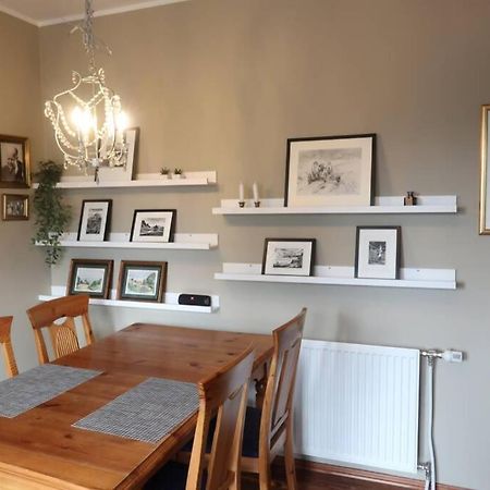 Warm And Welcoming Flat Downtown Akureyri Appartement Buitenkant foto